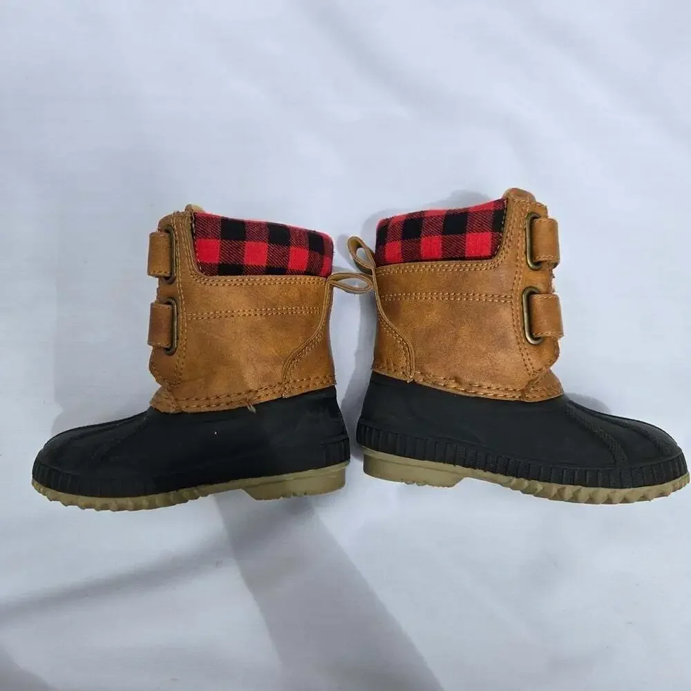 Gap Kids Tan and Black Winter Duck Boots Size 7/8